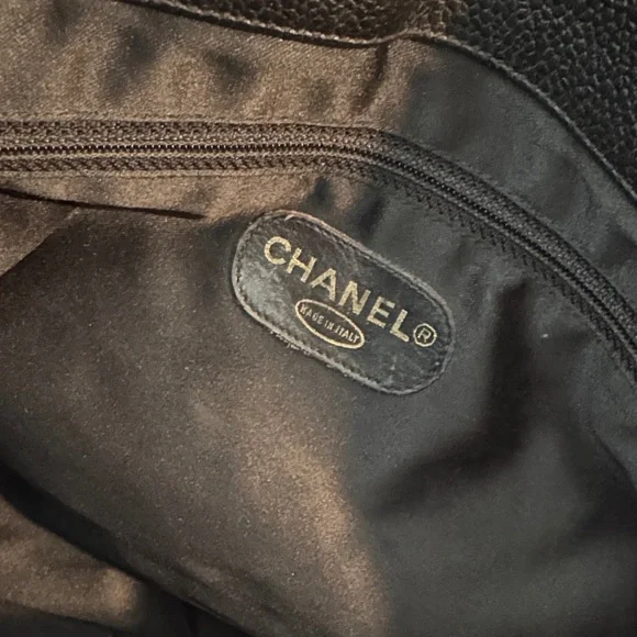 Chanel Caviar Dome Tote - Picture 6 of 17